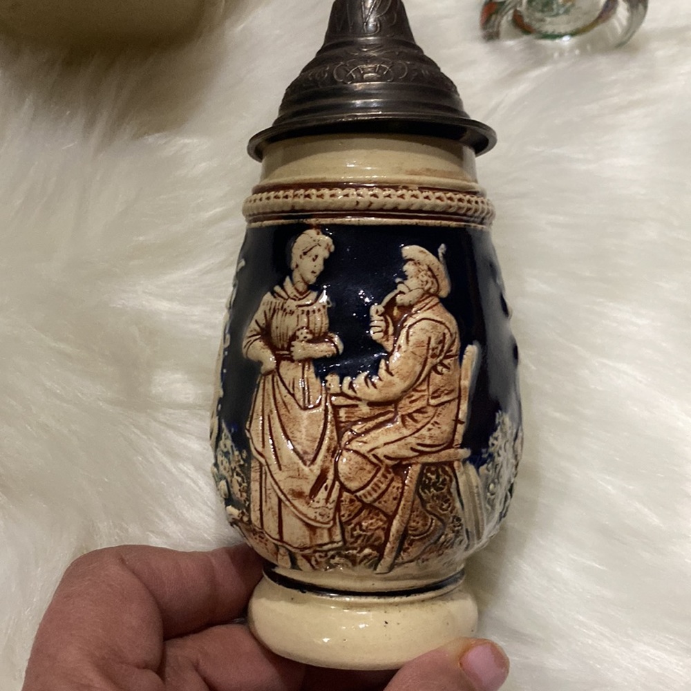 Steins - Picture 4 of 11